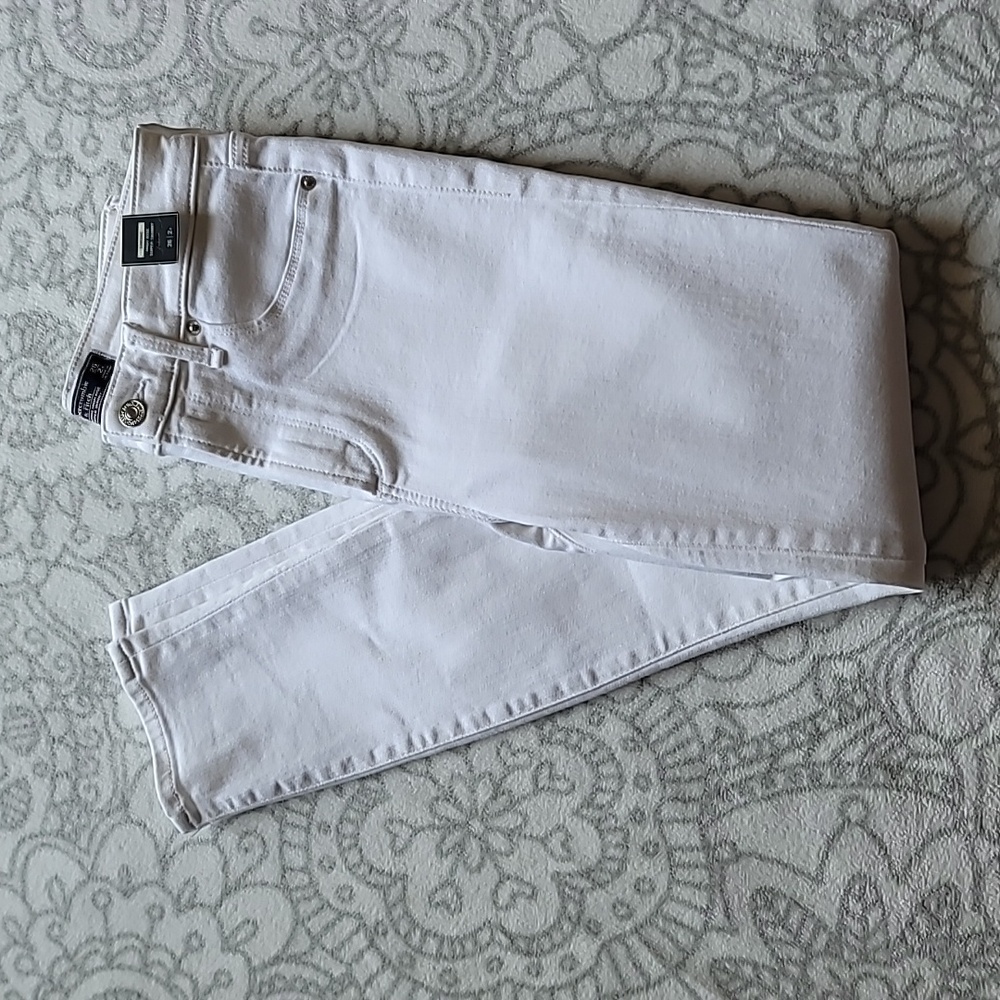 New A&F Simone High Rise Super Skinny White Jeans Size 2R